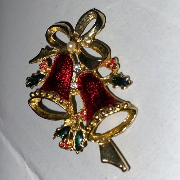 Vintage Holiday Christmas Red & Green Enamel Bells & Holly Gold Tone Brooch Pin - Picture 3 of 6
